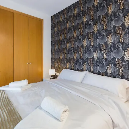 Piso Familiar Cerca Del Centro, Ac Y Wifi Gratis Apartment Valencia Exterior photo