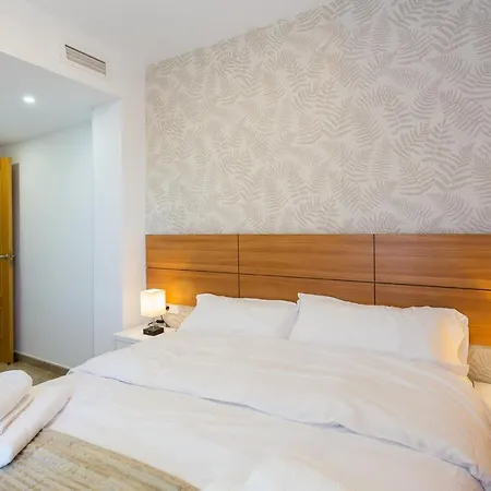 Piso Familiar Cerca Del Centro, Ac Y Wifi Gratis Apartment Valencia Exterior photo